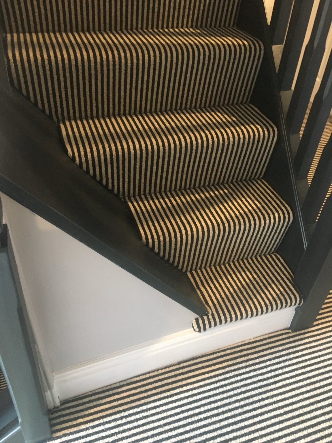 Fine stripes on a winding staircase